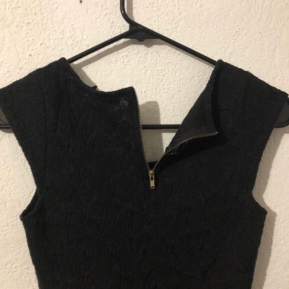 Decree Peplum Top - Picture 7 of 7